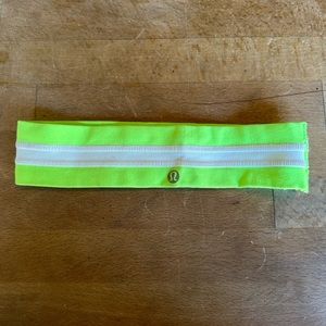 Lulu Lemon headband / one size / neon green and white